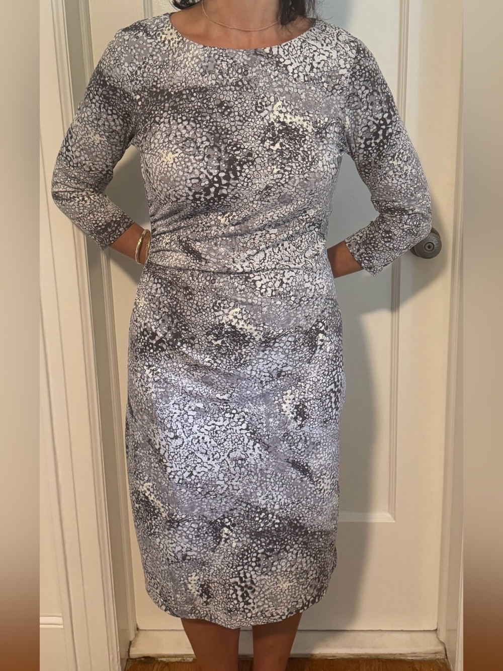 J. McLaughlin Grey and White Printed Midi Sheath Dress
